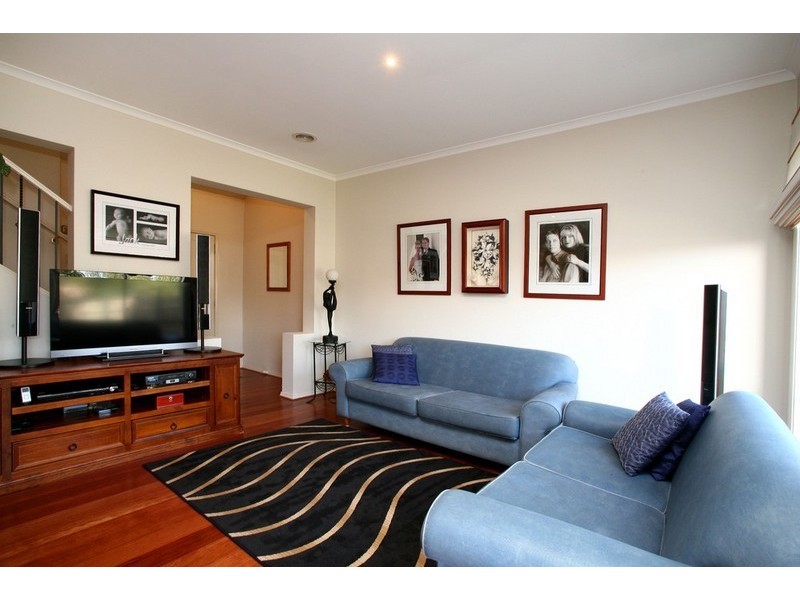 19 St Laurent Rise, Knoxfield VIC 3180