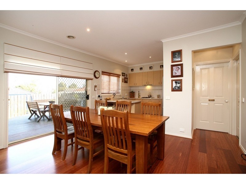 19 St Laurent Rise, Knoxfield VIC 3180