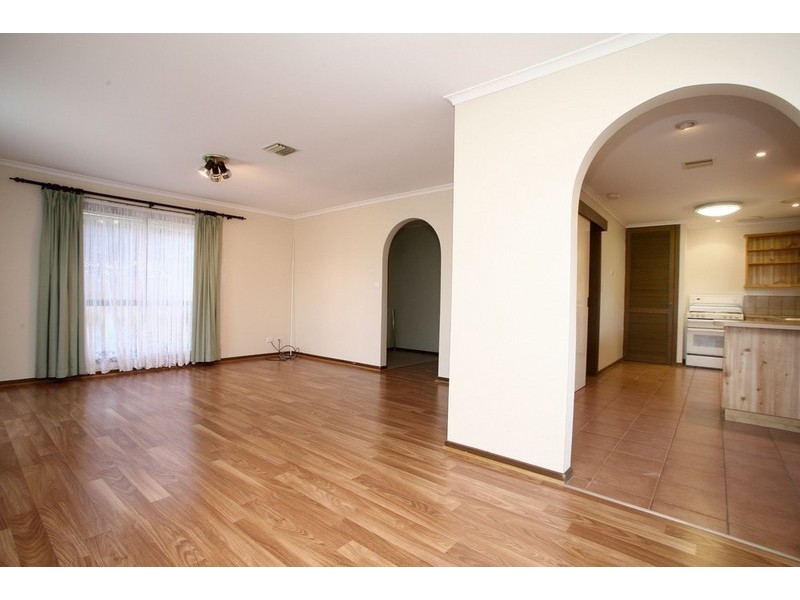 219 Dandelion Drive, Rowville VIC 3178