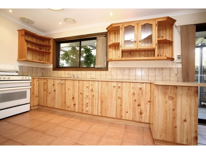 219 Dandelion Drive, Rowville VIC 3178