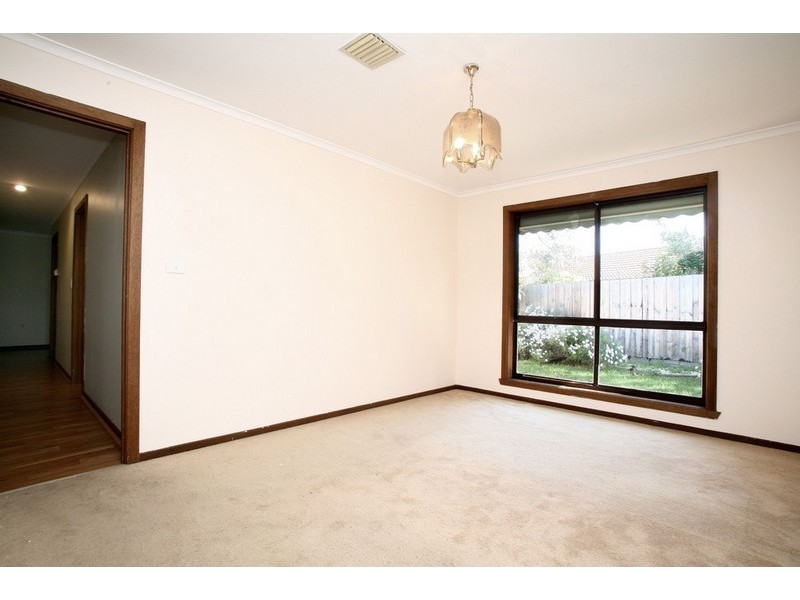 219 Dandelion Drive, Rowville VIC 3178