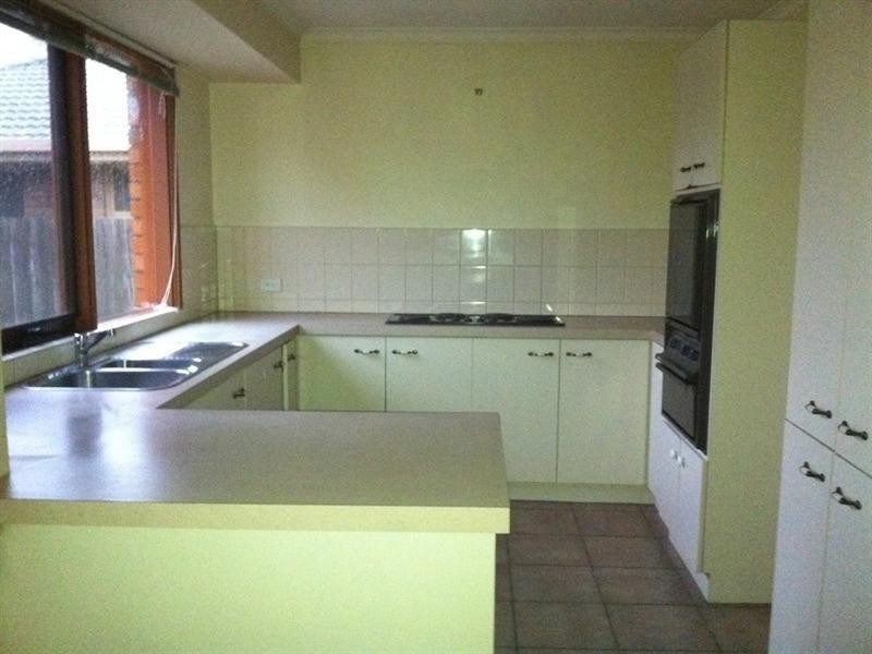 12 Carla Court, Aspendale Gardens VIC 3195