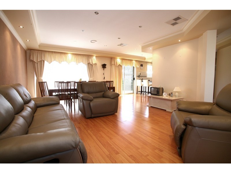 2/4 Bristol Place, Rowville VIC 3178