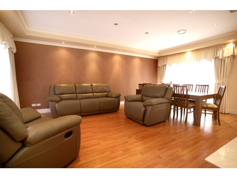 2/4 Bristol Place, Rowville VIC 3178