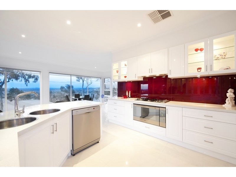 6 Hayes Court, Lysterfield VIC 3156