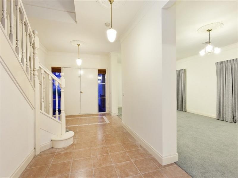 4 Pendleton Place, Lysterfield VIC 3156