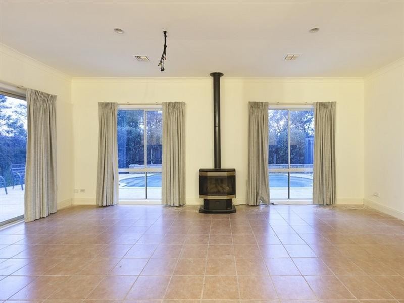 4 Pendleton Place, Lysterfield VIC 3156