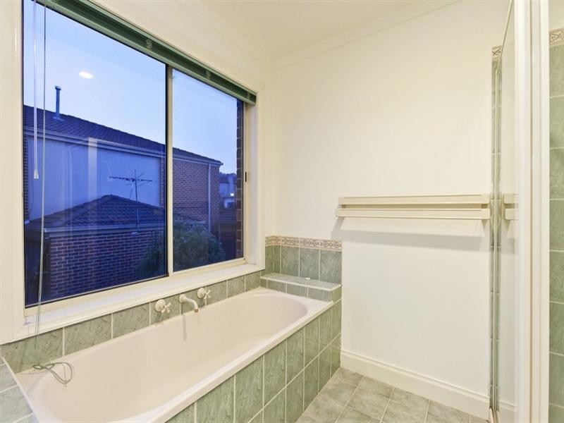 4 Pendleton Place, Lysterfield VIC 3156