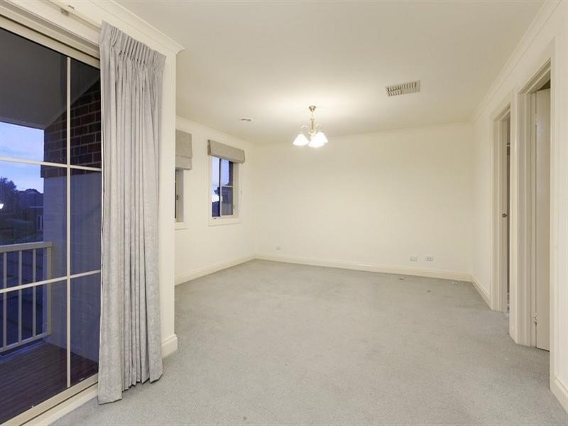 4 Pendleton Place, Lysterfield VIC 3156