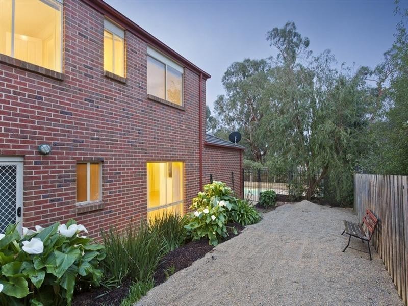 4 Pendleton Place, Lysterfield VIC 3156