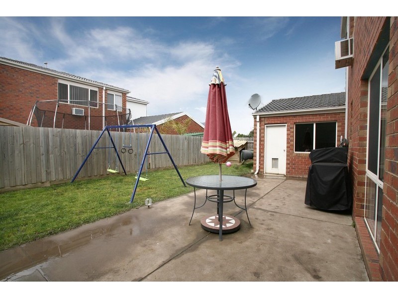 91 Sweeney Drive, Narre Warren VIC 3805