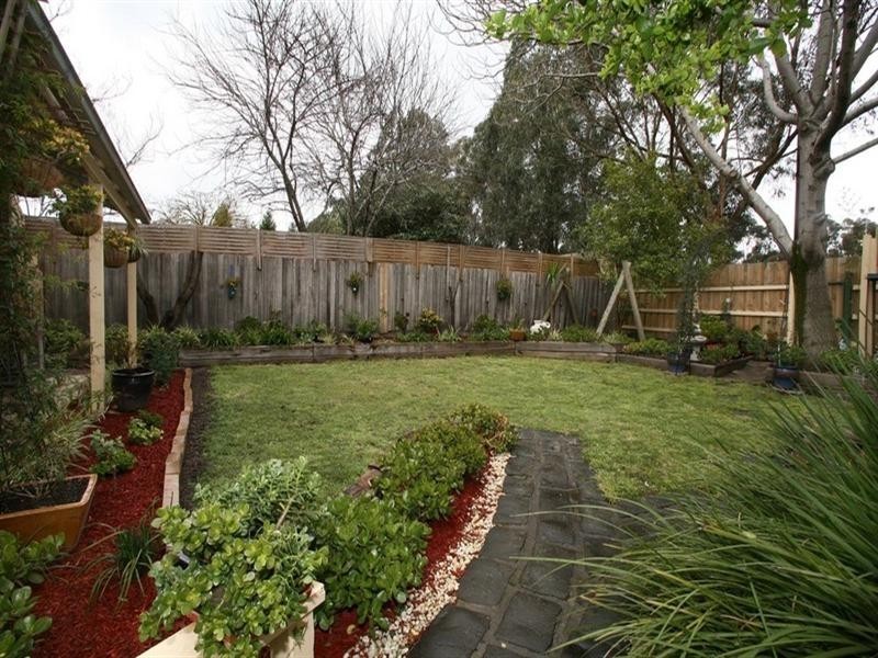 68 Bridgewater Way, Rowville VIC 3178