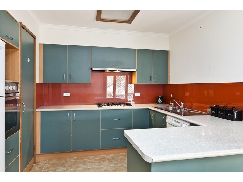 65 Bridgewater Way, Rowville VIC 3178