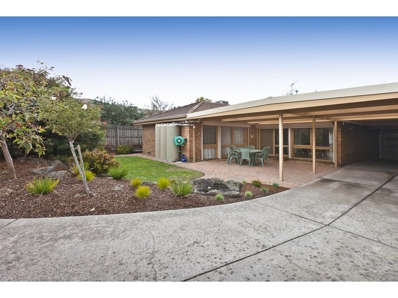 65 Bridgewater Way, Rowville VIC 3178