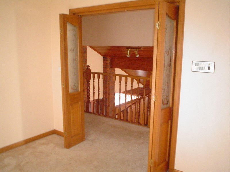 11 Wimbledon Court, Doncaster East VIC 3109