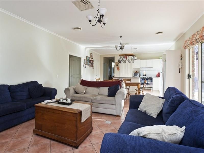 1 The Croft, Lysterfield VIC 3156