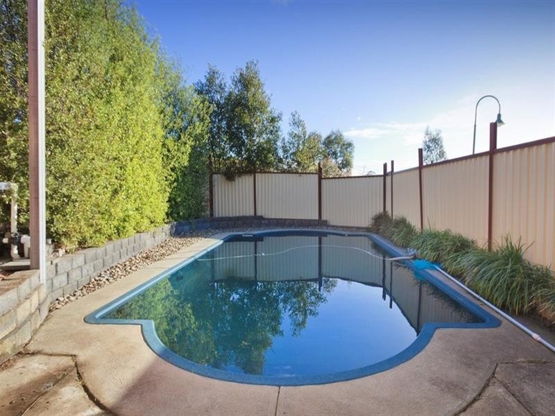 1 The Croft, Lysterfield VIC 3156