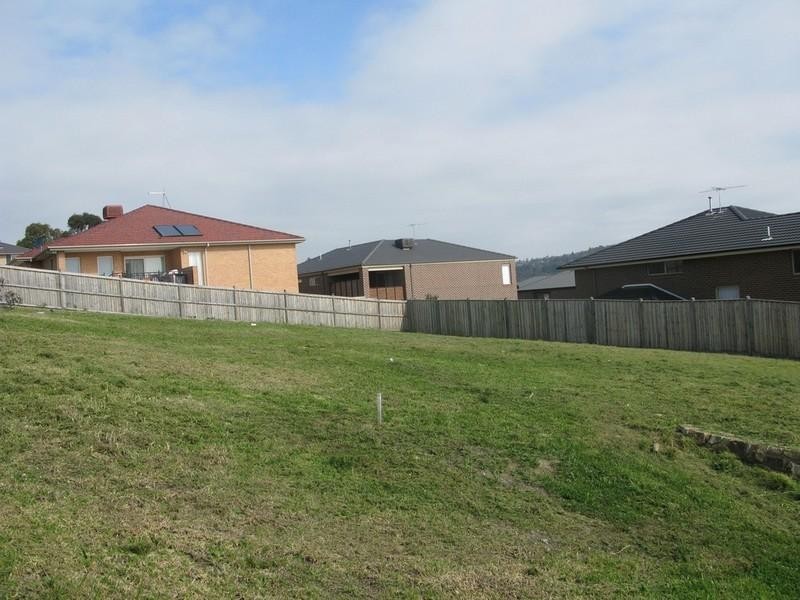 57 Viewgrand Rise, Lysterfield VIC 3156