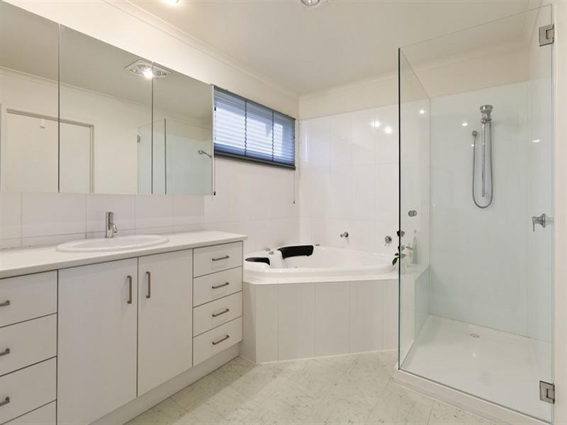39 Simon Avenue, Rowville VIC 3178