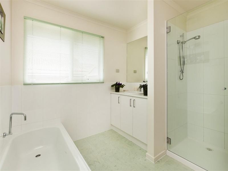 39 Simon Avenue, Rowville VIC 3178
