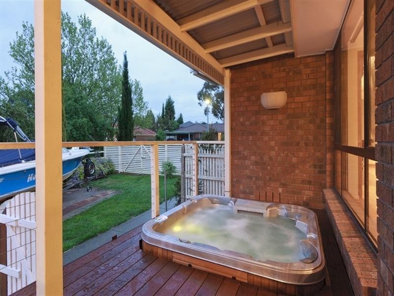 11 Bickerton Court, Rowville VIC 3178
