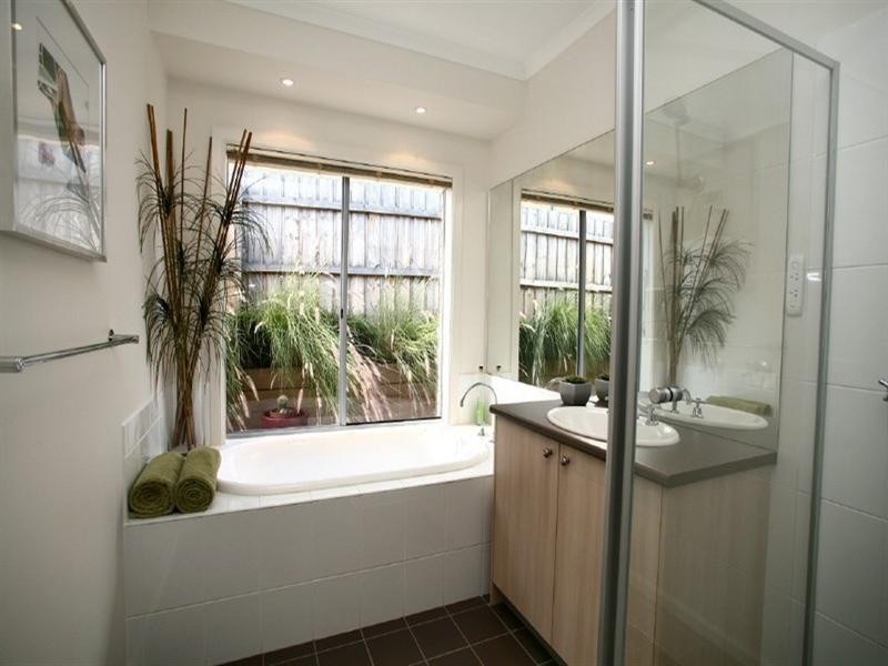 49 Reservoir Crescent, Rowville VIC 3178