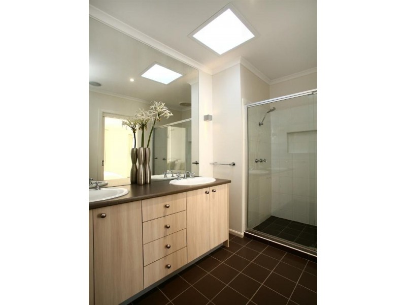 49 Reservoir Crescent, Rowville VIC 3178