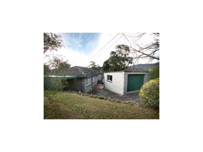 16 Blackwood Park Road, Ferntree Gully VIC 3156