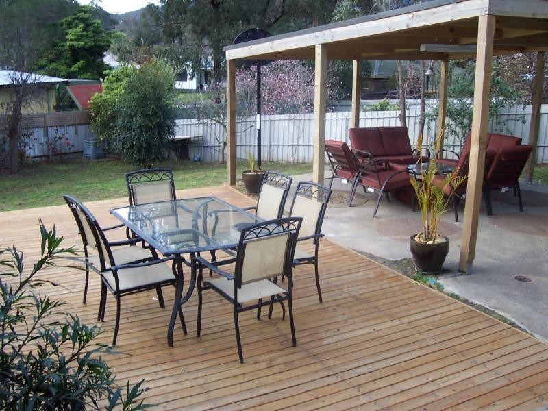 16 Blackwood Park Road, Ferntree Gully VIC 3156