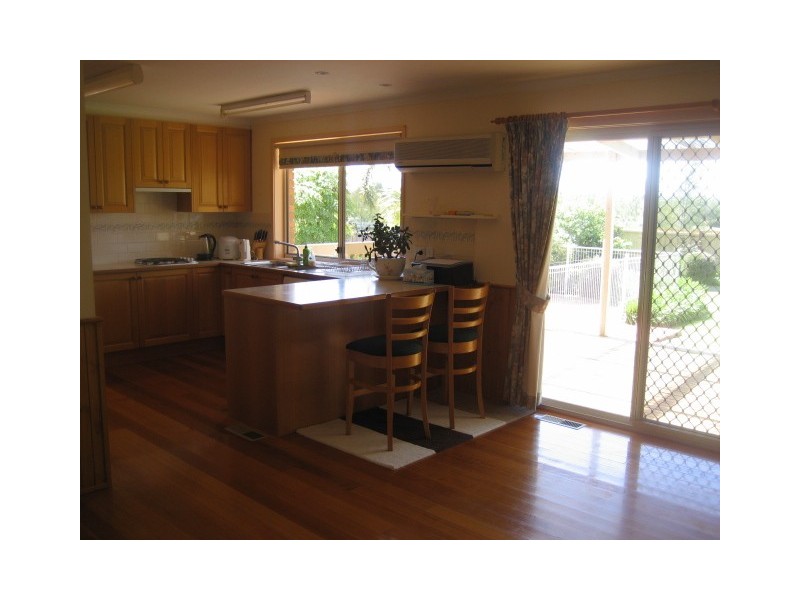 34 Valleyview Drive, Rowville VIC 3178