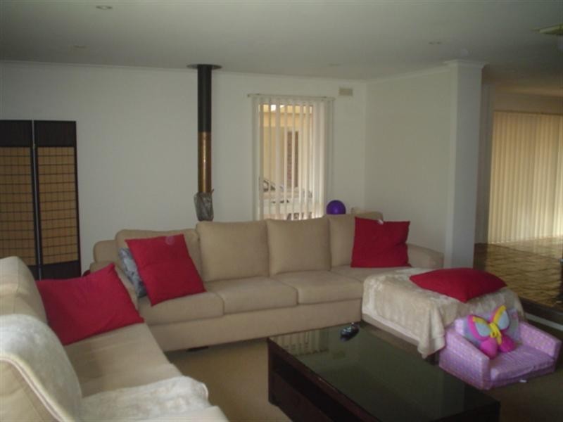 9 Wentworth Avenue, Rowville VIC 3178