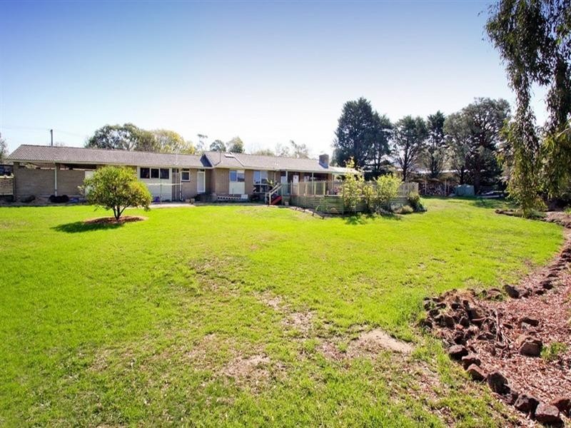 12 Raymond Road, Rowville VIC 3178