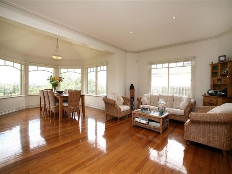 18 Parkview Terrace, Lysterfield South VIC 3156