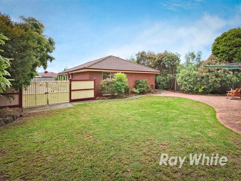 9 Waradgery Drive, Rowville VIC 3178