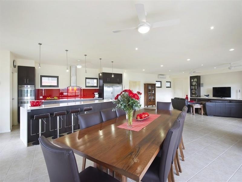 44 Churchill Park Drive, Lysterfield South VIC 3156