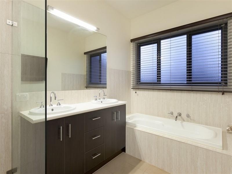 44 Churchill Park Drive, Lysterfield South VIC 3156