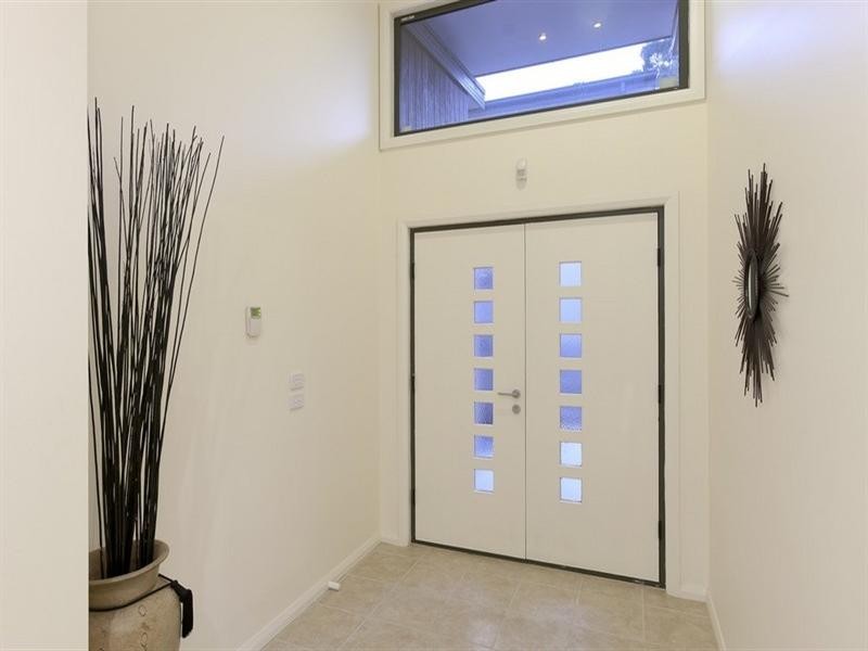 44 Churchill Park Drive, Lysterfield South VIC 3156