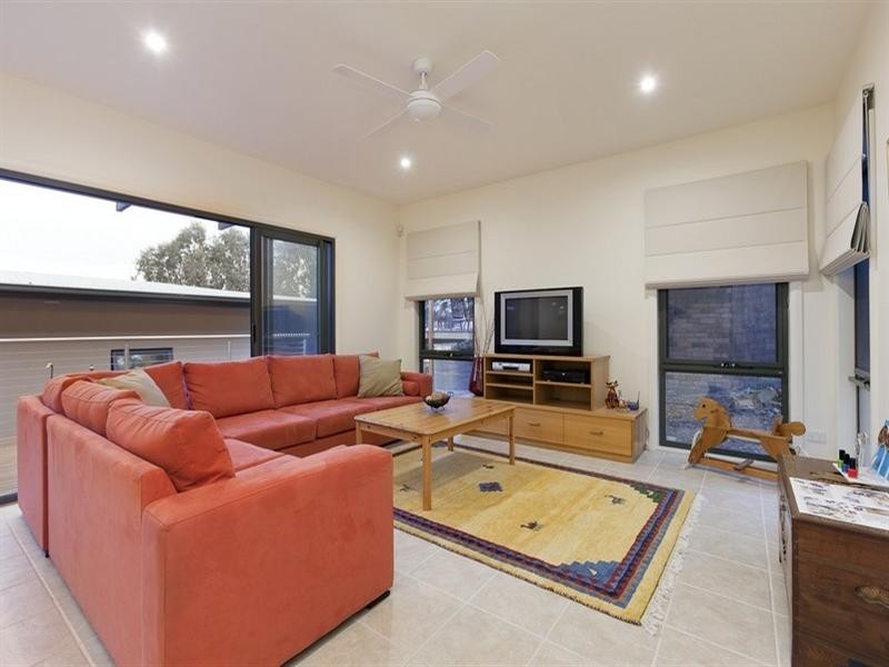 44 Churchill Park Drive, Lysterfield South VIC 3156