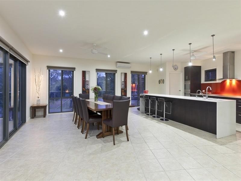 44 Churchill Park Drive, Lysterfield South VIC 3156