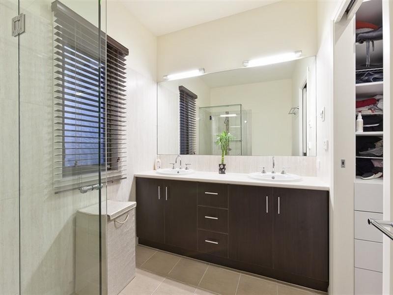 44 Churchill Park Drive, Lysterfield South VIC 3156