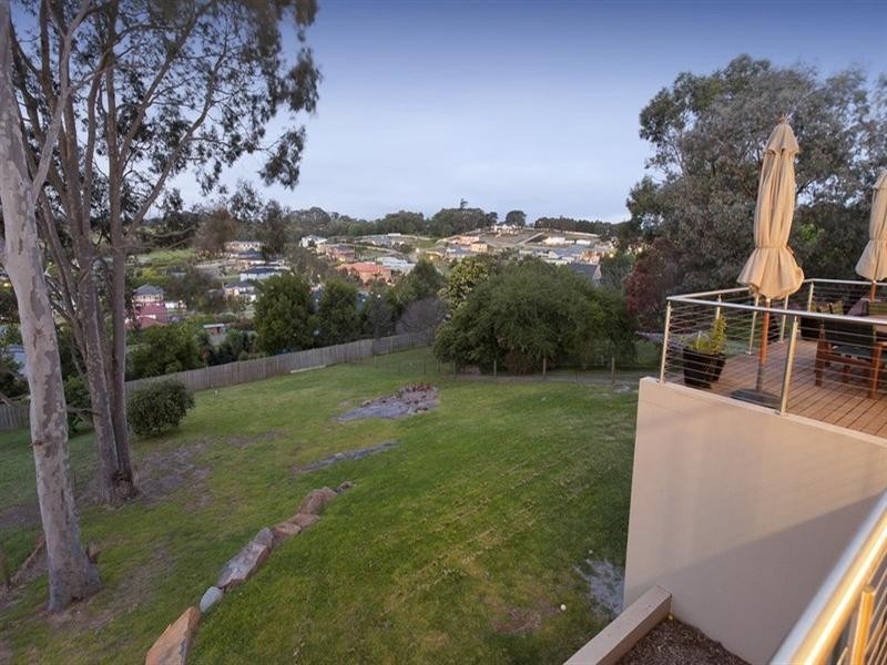 44 Churchill Park Drive, Lysterfield South VIC 3156