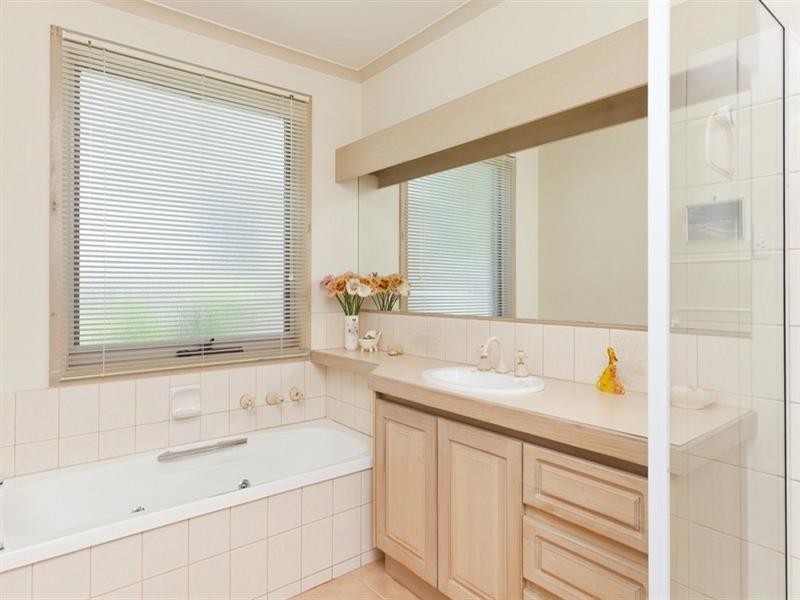 73 Balladonia Road, Rowville VIC 3178