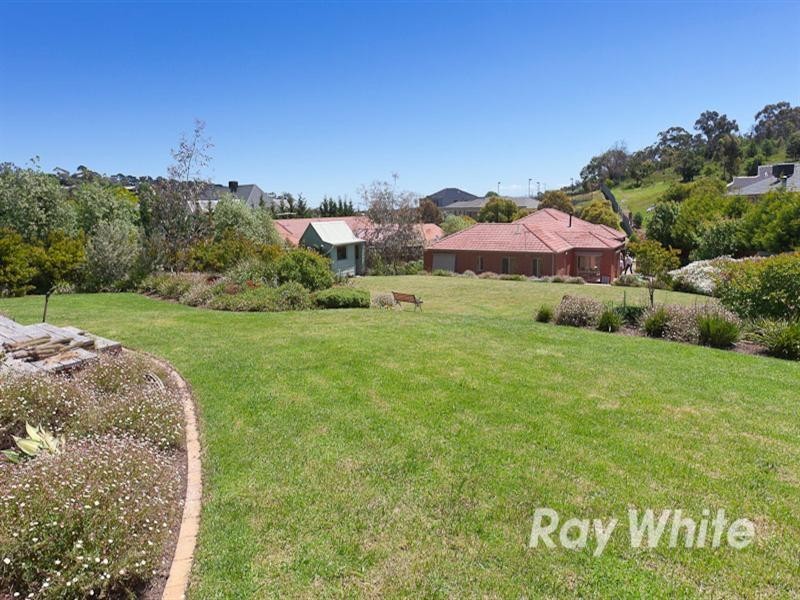 10 Gladesville Close, Lysterfield South VIC 3156