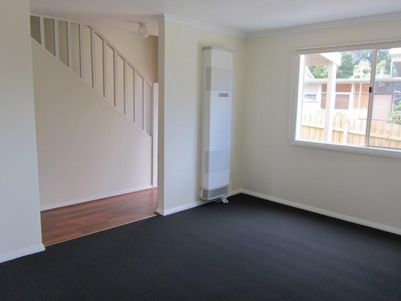 2/31 Doysal Avenue, Ferntree Gully VIC 3156