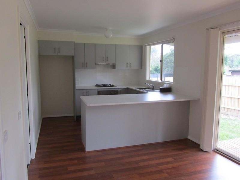 2/31 Doysal Avenue, Ferntree Gully VIC 3156