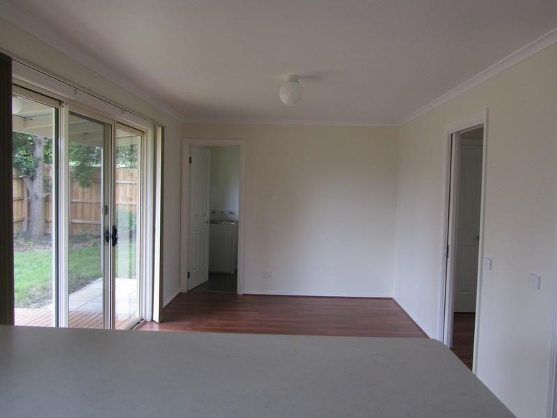 2/31 Doysal Avenue, Ferntree Gully VIC 3156