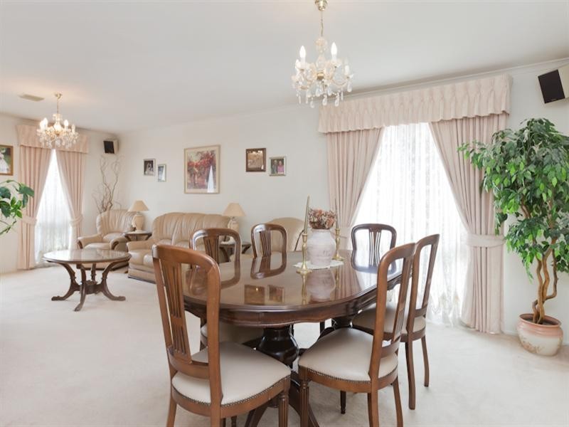 9 Fowler Road, Rowville VIC 3178