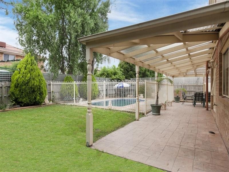 9 Fowler Road, Rowville VIC 3178