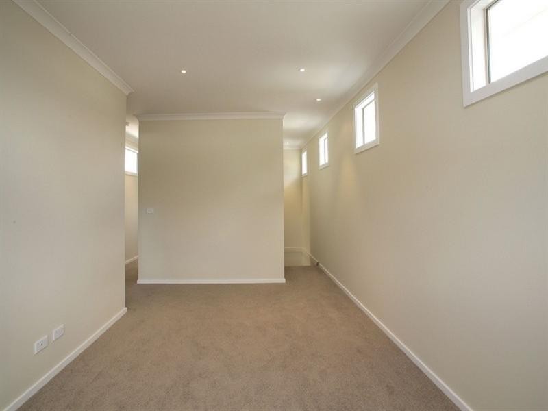 2/6 Lambourne Avenue, Rowville VIC 3178