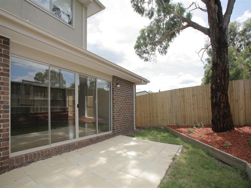 2/6 Lambourne Avenue, Rowville VIC 3178